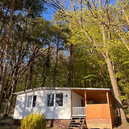 Nad Jeziorem Holiday home Lubkowo
